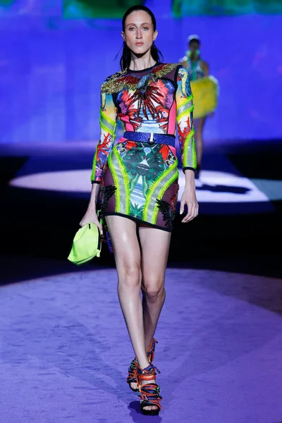 Look 26
